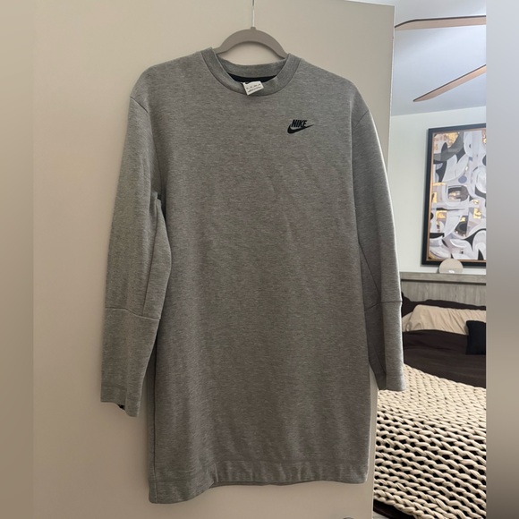 Nike sweatshirt dress - Picture 2 of 7